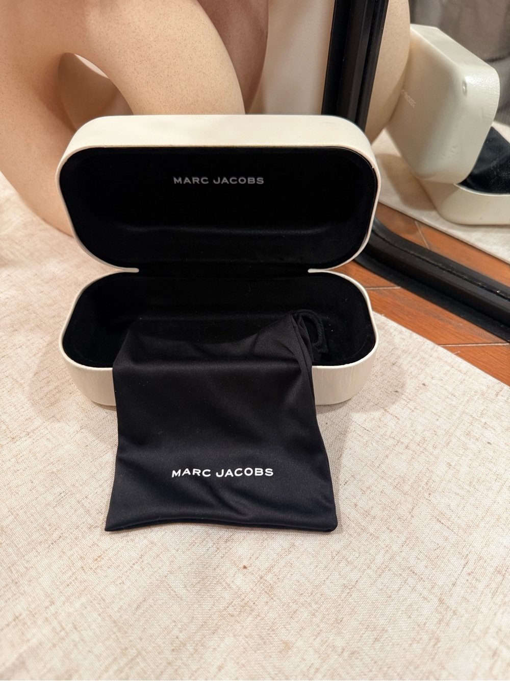 Marc Jacobs White Hard Sunglasses Case with Black Interior and Black Pouch